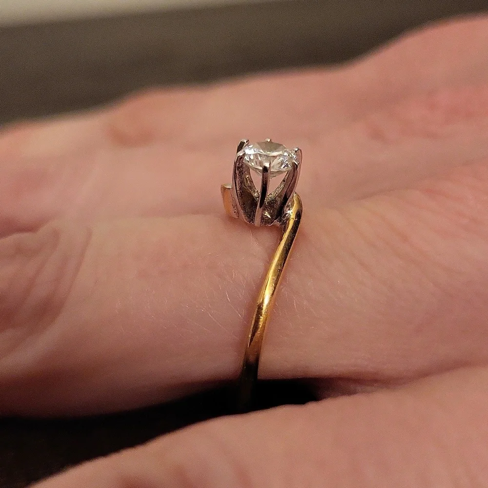 Vintage 18k Gold Plated Solitare CZ Ring